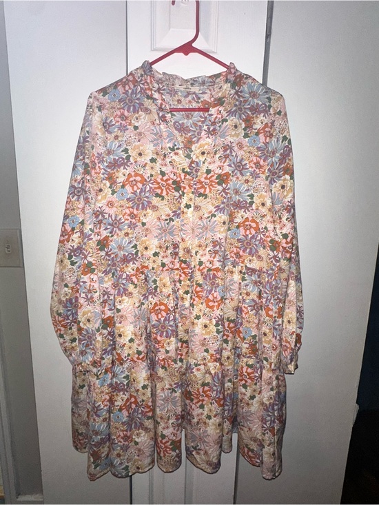 entro Dresses & Skirts - Entro Floral Dress